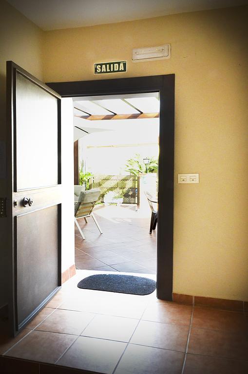 Apartamentos Turísticos Cúllar Vega Bagian luar foto